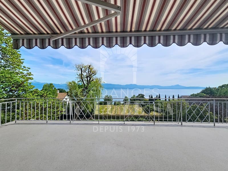 Situation premium : Villa avec vue lac, piscine naturelle et vaste jardin intimiste (11)