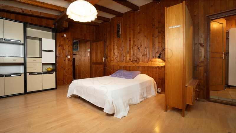 Chalet familial typique à Gryon avec jardin et dépendances (12)