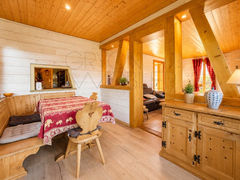 Chalet à Gryon avec studio indépendant, vue sur les montagnes. (4)