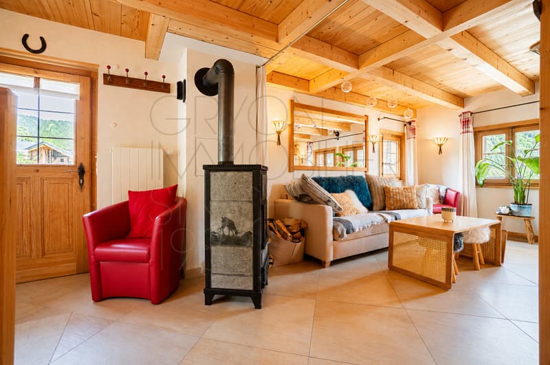 Chalet à Gryon - 110 m² entièrement rénové au coeur du village (2)