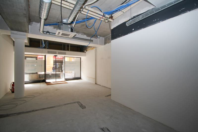 Surface commerciale au rez-de-chaussée située au centre de Neuchâtel (3)