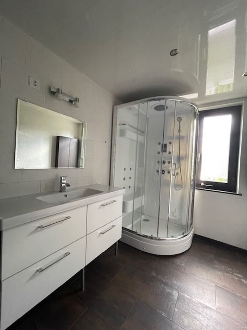 Appartement de 3,5 pièces en triplex avec terrasse proche de toutes les commodités (5)