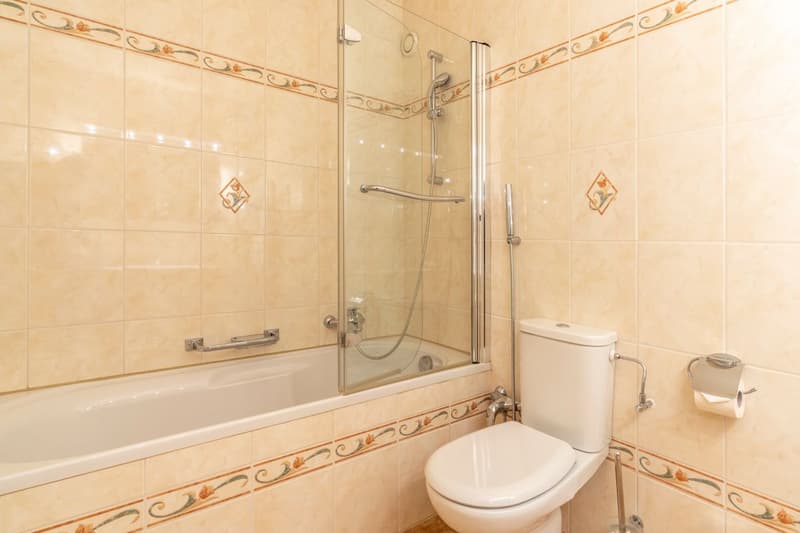 Bel appartement de 2.5 pièces avec balcon (8)