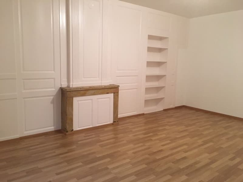 Spacieux appartement de 3.5 pièces au 2ème étage entièrement rénové (3)