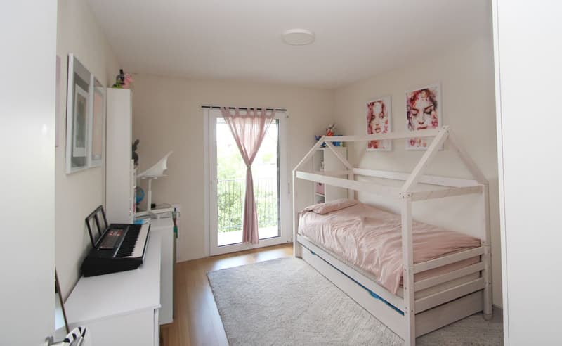 Très beau 3.5 Pièces avec grand balcon et magnifique vue campagne (9)