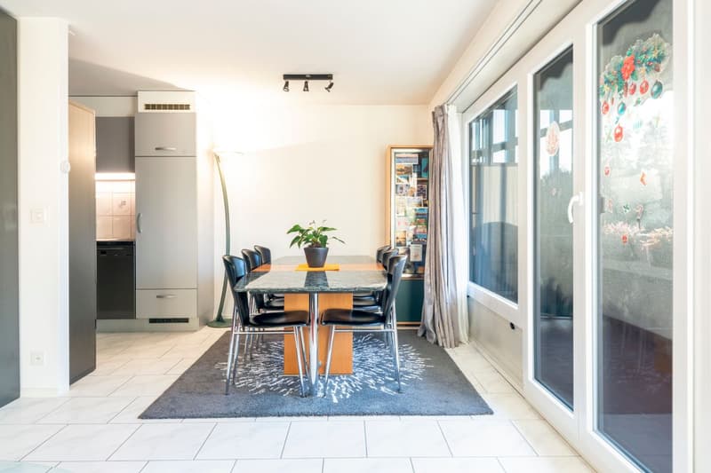 Lumineux appartement de 3,5 pièces avec balcon à La Tour-de-Peilz (3)