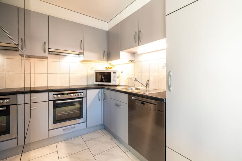 Lumineux appartement de 3,5 pièces avec balcon à La Tour-de-Peilz (5)