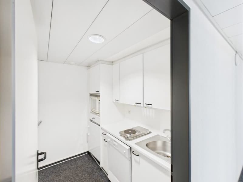 Magnifique bureau de 249 m2 sis dans un immeuble bénéficiant d'un emplacement stratégique (12)