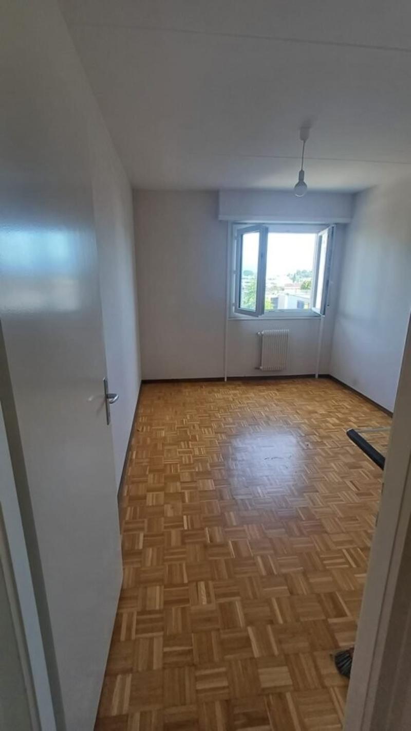 Appartement de 2 pièces au 5ème étage avec balcon à Renens (3)
