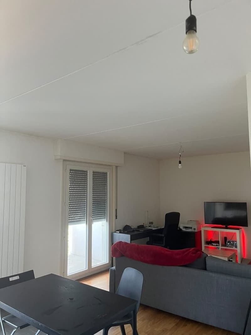 Appartement de 2.5 pièces au 3ème étage avec balcon à Renens (2)