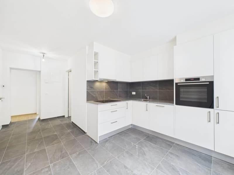 Très bel appartement de 4.5 pièces entièrement rénové au 1er étage au coeur de Vallorbe (5)