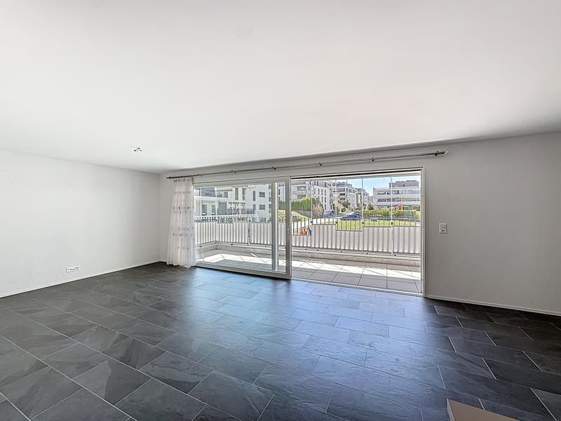 Appartement en sous-attique de 4.5 pièces avec grand balcon/terrasse (9)