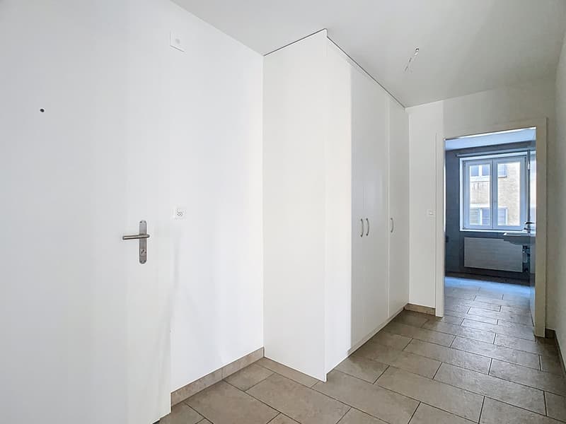 Hall_1.jpg