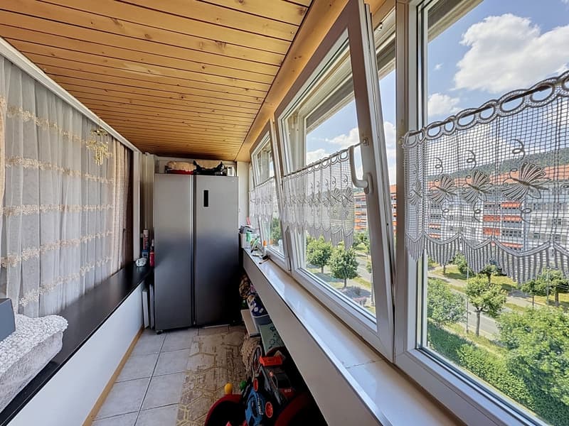 Appartement lumineux et proche des commodités avec loggia/balcon (12)