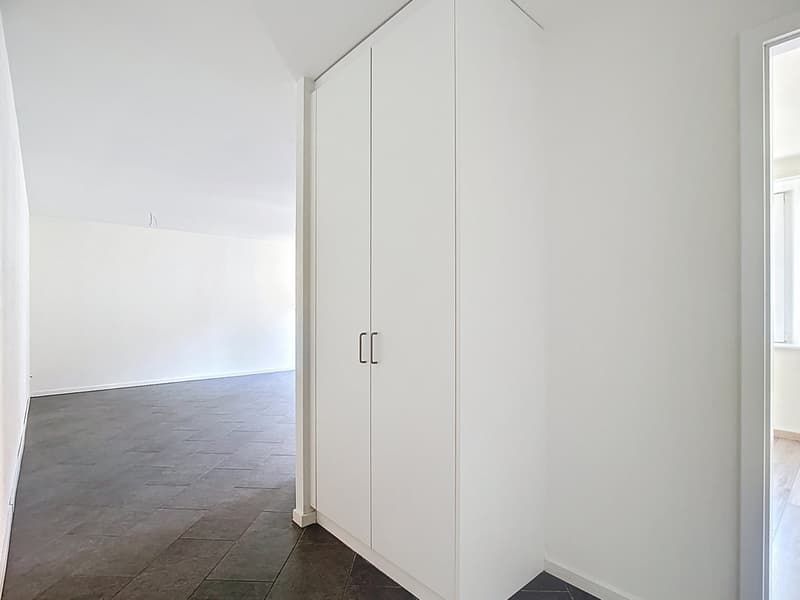 Hall.jpg