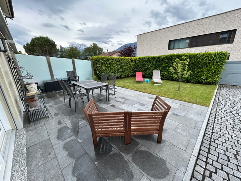 Magnifique maison mitoyenne 8 Pièces avec terrasse et jardin (9)