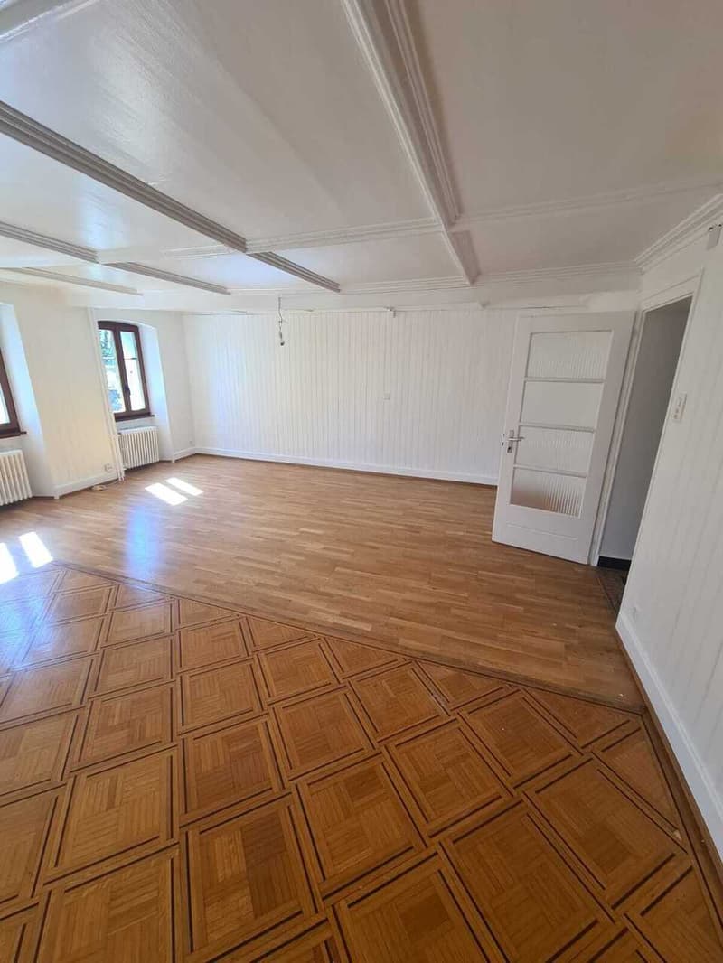 Appartement en duplex de 4.5 pièces entièrement rénové au 1er étage (6)