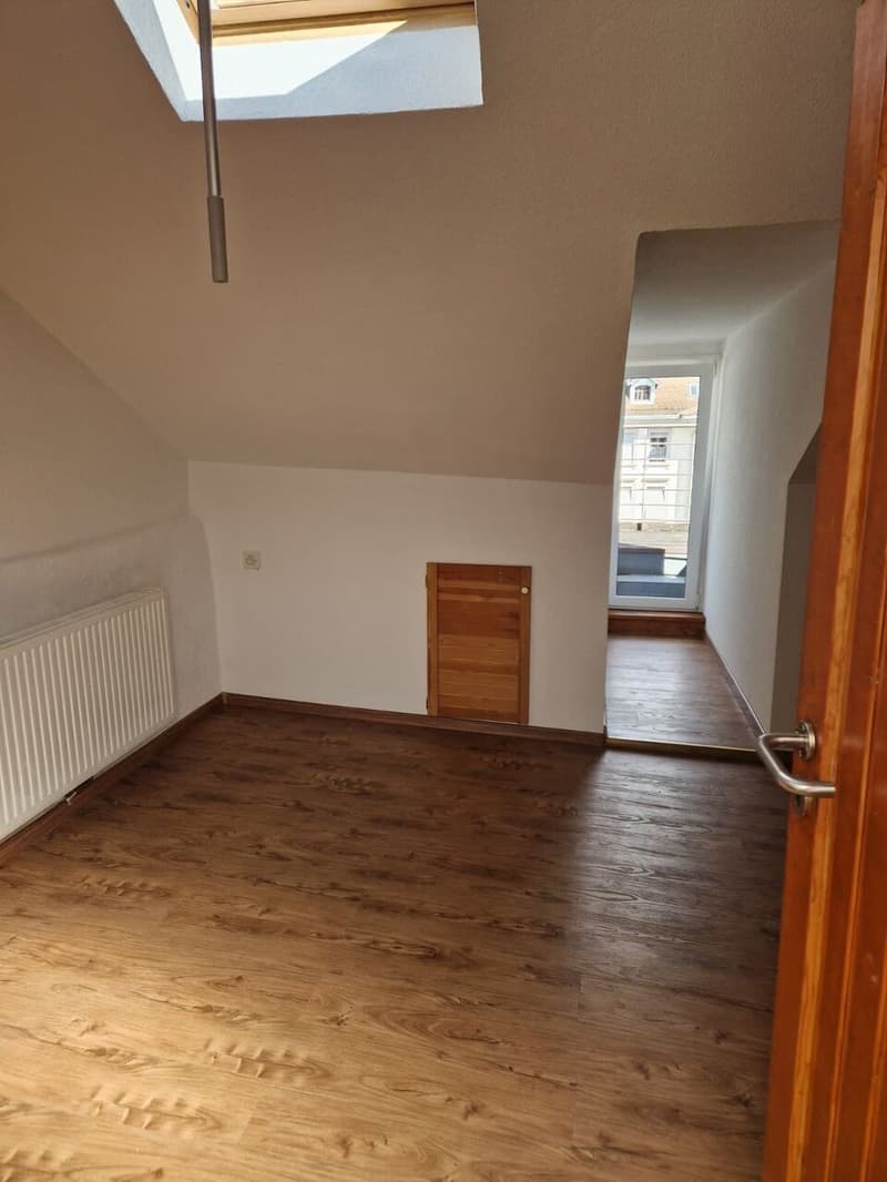 Appartement de 1.5 pièce mansardé avec cachet au 3ème avec balcon (6)