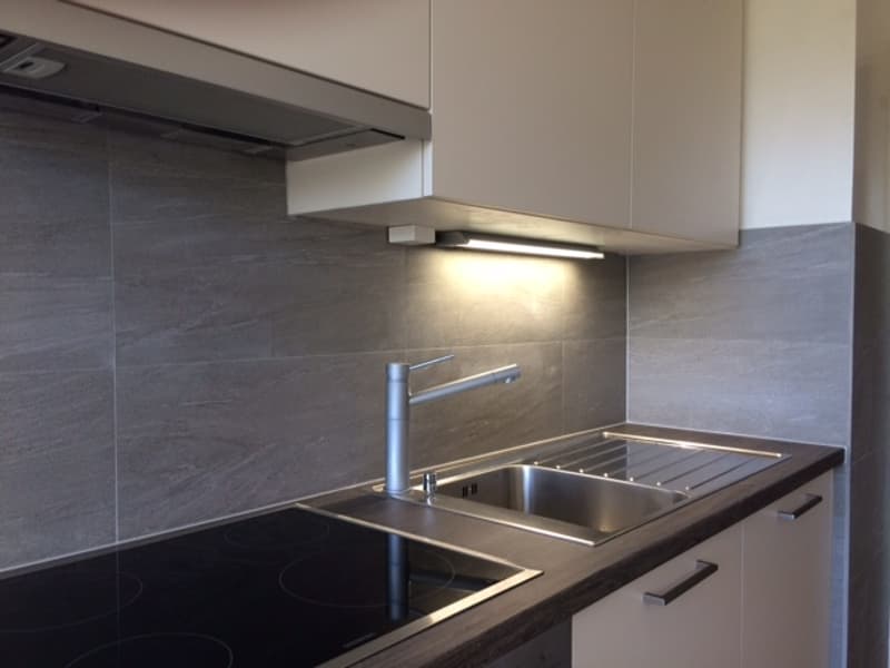 Appartement de 3 pièces avec balcon, situé au 3ème étage. (4)