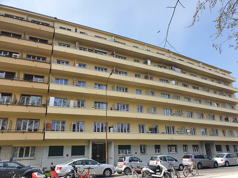 Appartement de 2 pièces avec balcon, situé au 3ème étage (1)