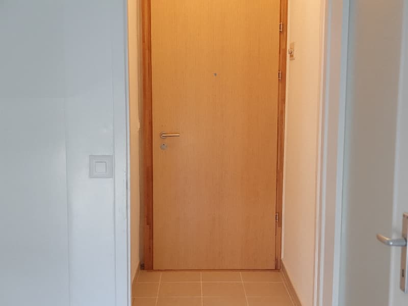 Appartement de 2 pièces avec balcon, situé au 3ème étage (2)
