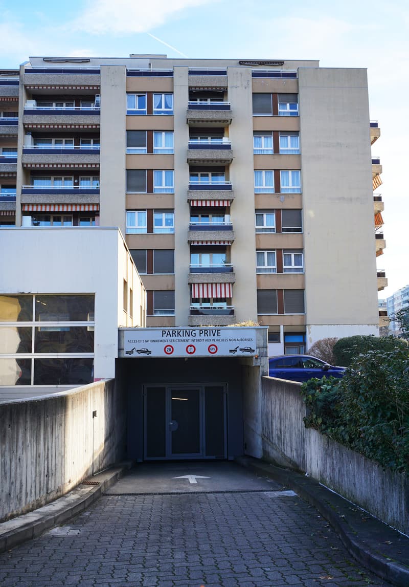 Box situé au 2ème sous-sol. (1)