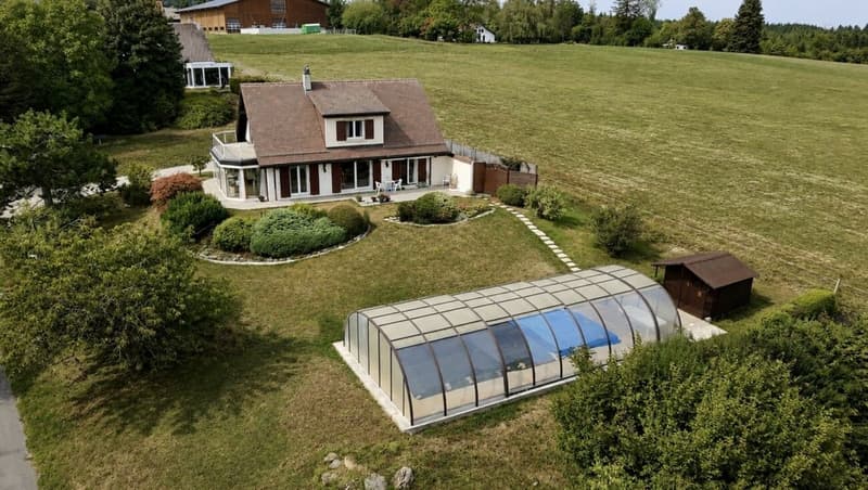 Villa individuelle avec piscine à Mollie-Margot (2)