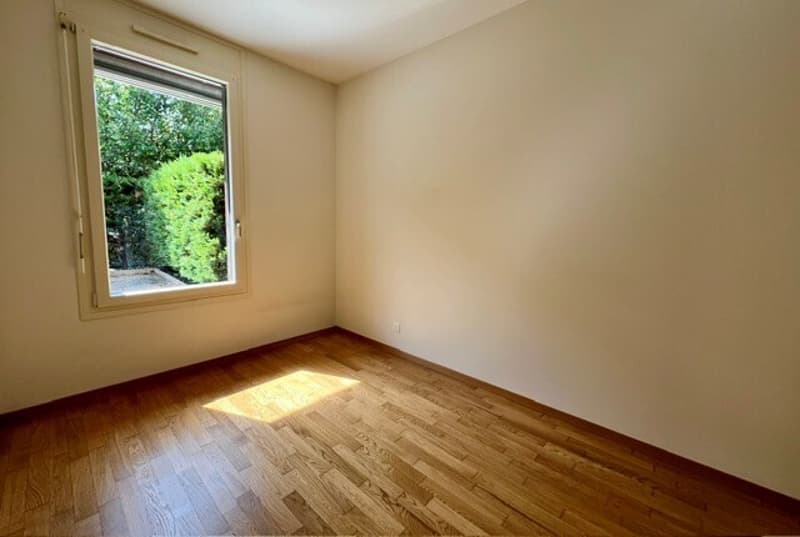 Beau duplex lumineux traversant de 5.5 pièces avec jardins (5)