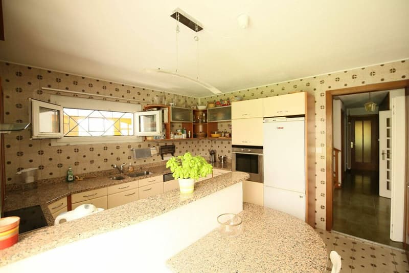 Villa individuelle 7.5 pièces à Fribourg (8)