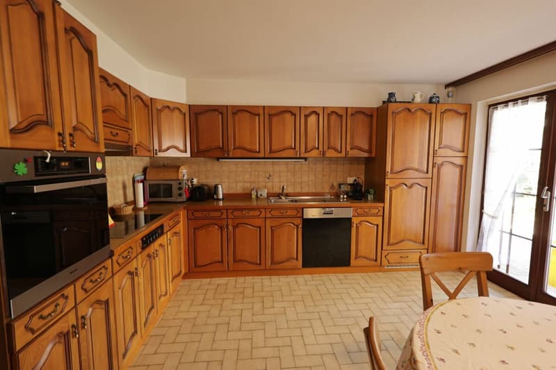 Propriété individuele de charme de 6.5 pièces à Corminboeuf (8)