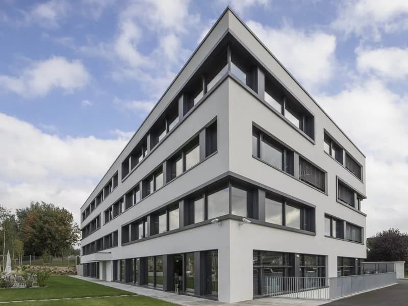 "Espaces de Bureaux Modernes à Aubonne : Confort et Fonctionnalité" (5)