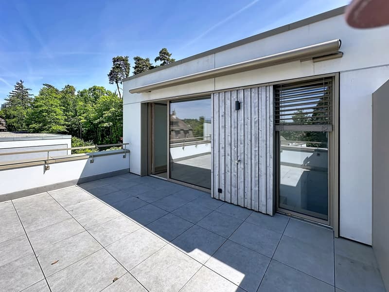 Villa familiale baignée de lumière avec jardin, un cadre de vie idéal à proximité de toutes les commodités. (3)