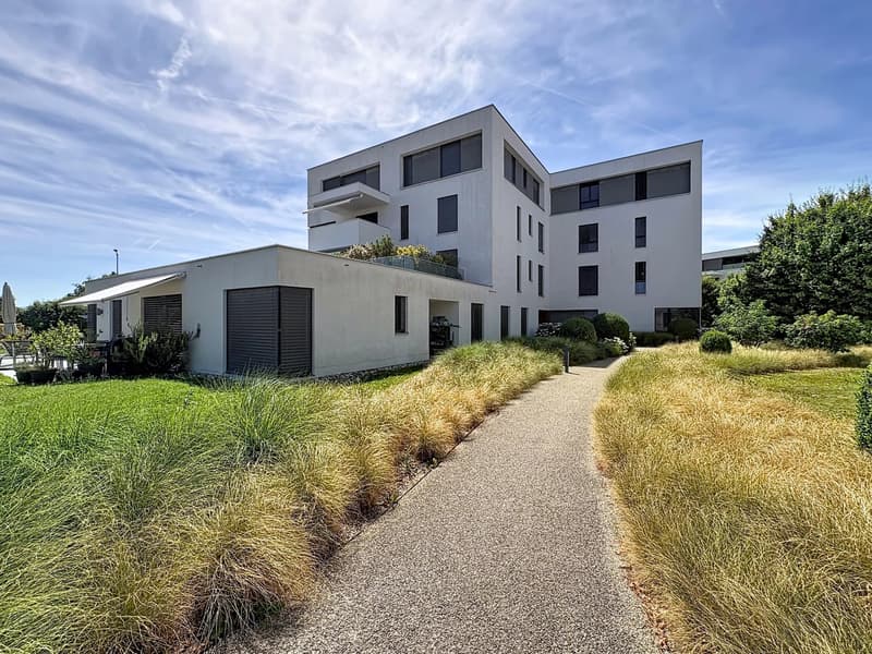 Appartement de 2.5 pièces avec véranda et jardin privatif à Saint-Sulpice (1)