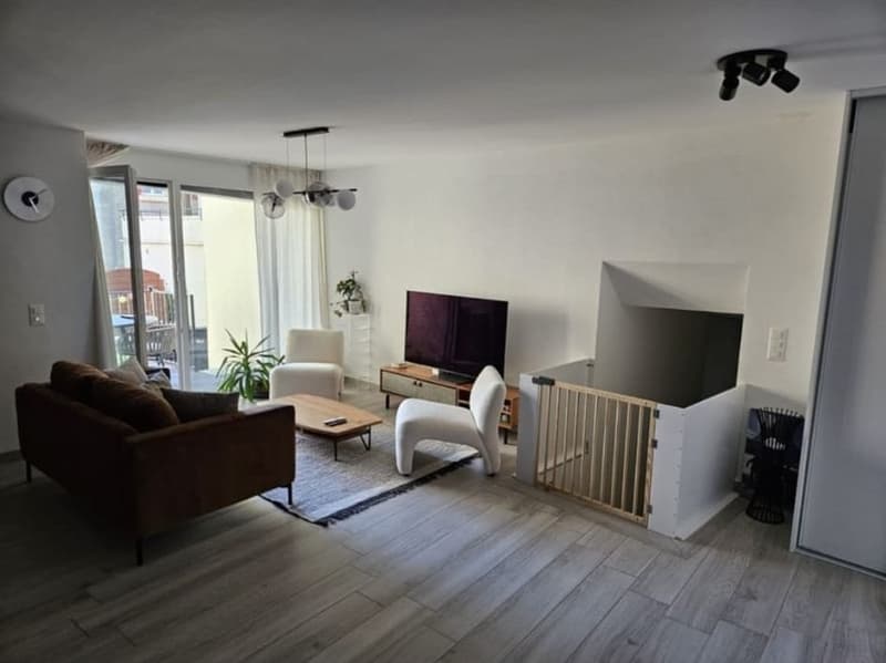 modern interior, brown sofa, white armchair, TV, white railing, wooden floor, rug