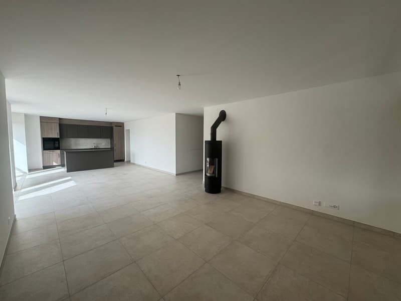 Magnifique appartement de 4,5 pièces avec balcon au deuxième étage (3)