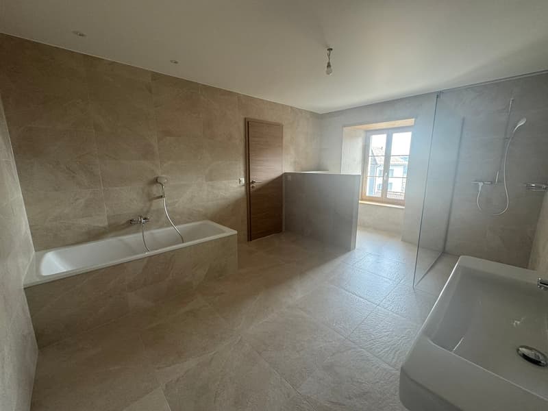 Magnifique appartement de 4,5 pièces avec balcon au deuxième étage (11)