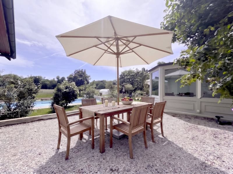 Au coeur du village d'Eclépens, à louer superbe appartement de 210 m2 (2)
