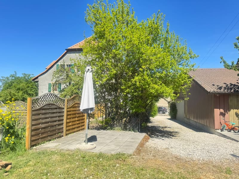 Charmant appartement de 3 pièces sous les toits - Baisse de prix (2)