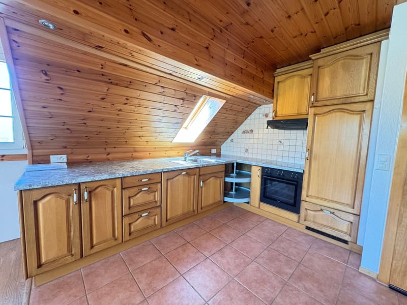Charmant appartement de 3 pièces sous les toits - Baisse de prix (7)