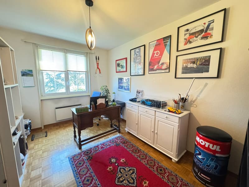 Appartement de 4 pièces avec terrasse situé dans quartier calme (12)