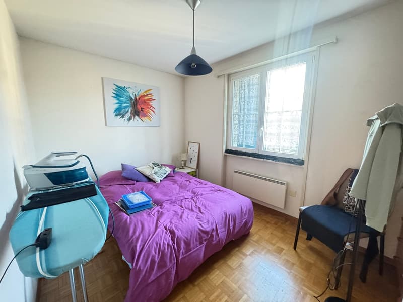 Appartement de 4 pièces avec terrasse situé dans quartier calme (14)