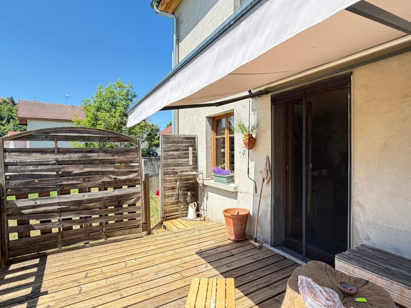 France voisine, Châtel-Blanc, à vendre charmante fermette Franc-Comtoise (26)