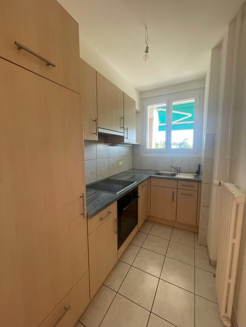 Joli appartement de 2,5 pièces avec balcon dans quartier calme à La Sarraz (5)