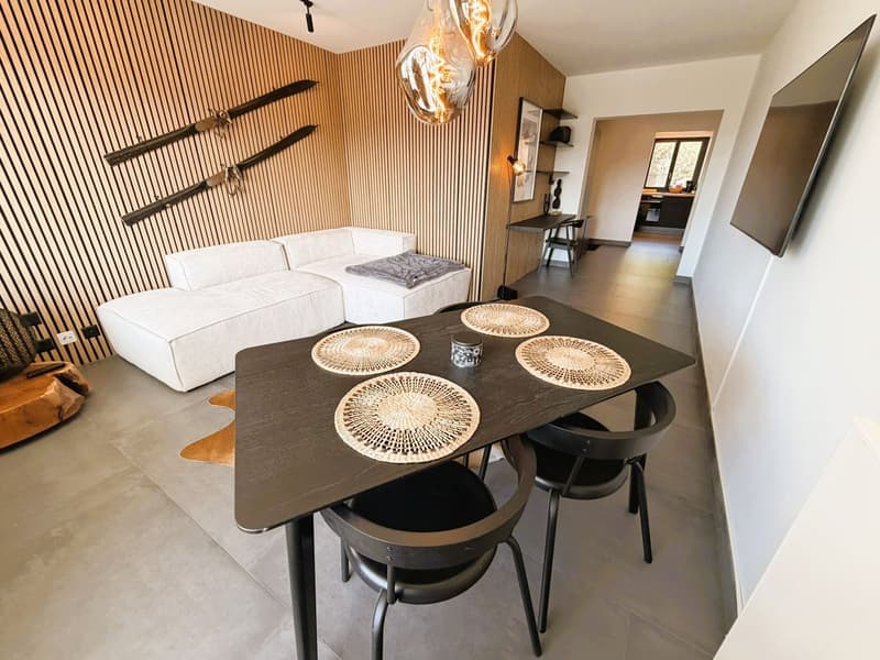 Magnifique 3.5 pces totalement rénové - Spacieux & Lumineux - Endroit calme - Bien situé - Belle vue (3)