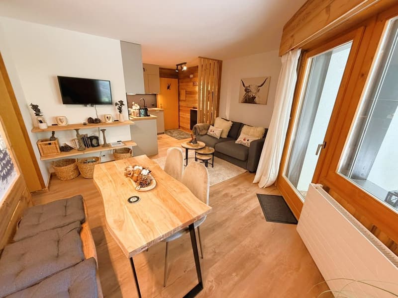 Magnifique appartement (2.5 pces) entièrement rénové - Spacieux & Lumineux - Lieu calme - Bien situé (3)