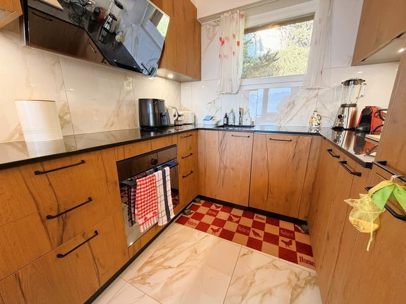 À LA SAISON : Magnifique duplex de 4.5 pces - Spacieux et lumineux - Lieu calme - Superbe vue (7)