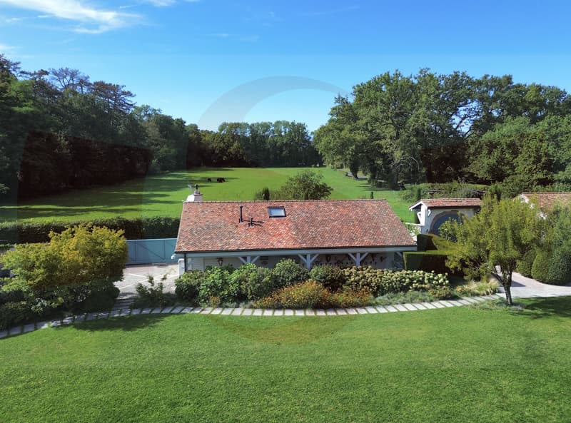 Magnifique château entièrement rénové (3)