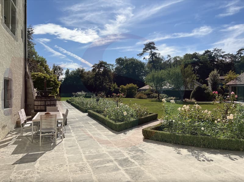 Magnifique château entièrement rénové (13)