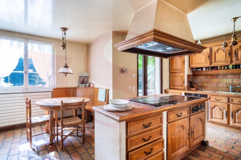 Belle maison familiale à rénover (6)