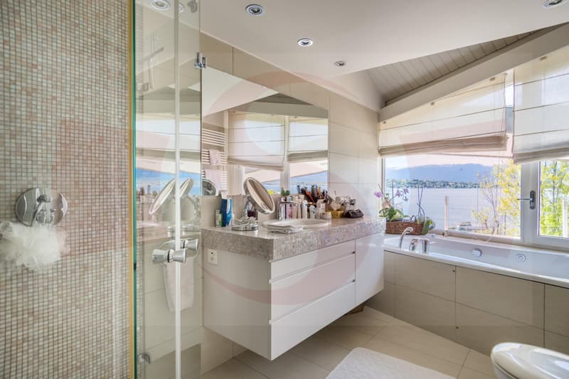 Villa contemporaine avec piscine intérieure à louer non meublée (10)